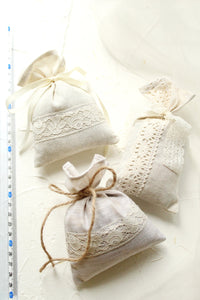 French Lavender Wedding Toss Sachet in Natural Linen Bags. Muslin bags. Scented Sachet. Drawer Sachet