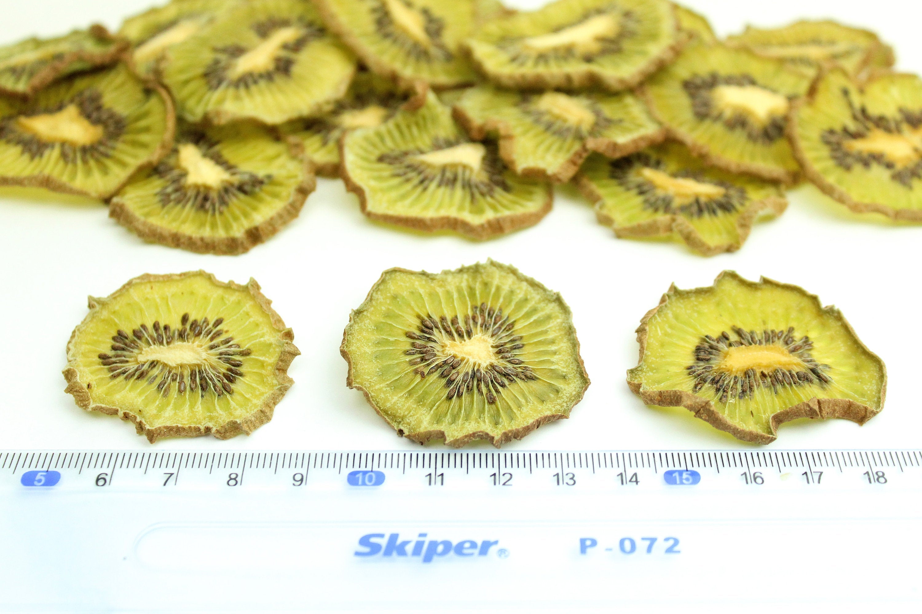 10 pcs of Dried Organic Home-made Kiwi Slices, Air Dried, No Preservatives, No Colors and Artificial Additives, Dried Fruits for Craft