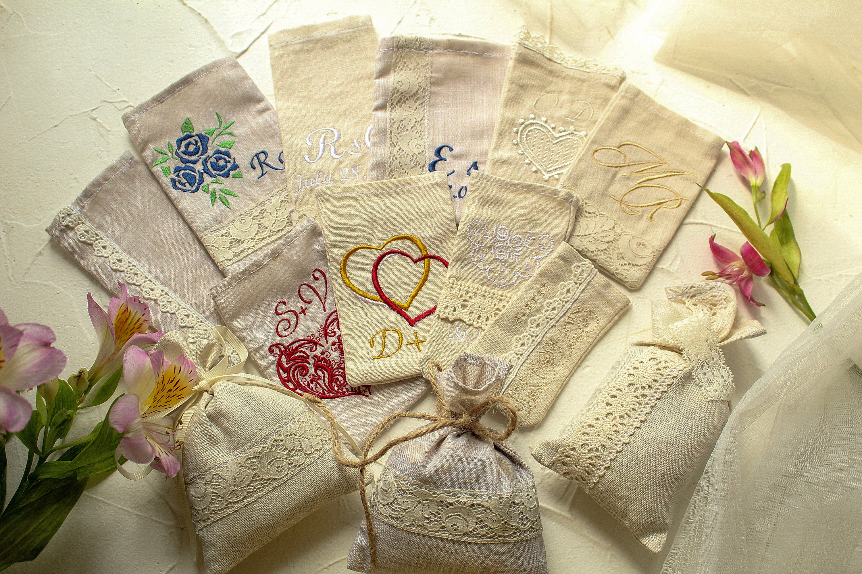 Linen and Lace Wedding Favor Bags, Linen Favor Bags, Personalized Wedding Favor Bags, Wedding Favor Sachet, Handmade Wedding Favour Bags